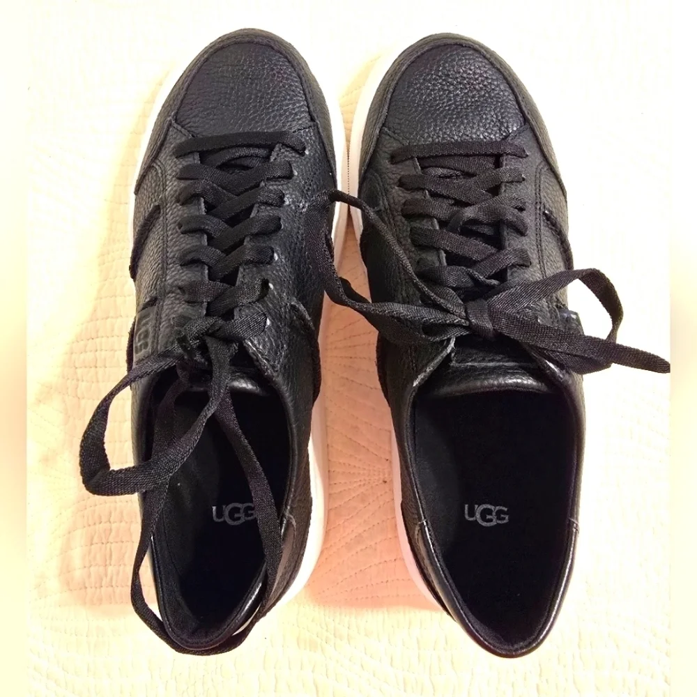 NIB Ugg Alameda Lace Ladies Black Leather Sneakers